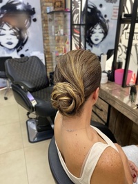 Arna Bayan Kuaförü Ve Güzellik Salonu