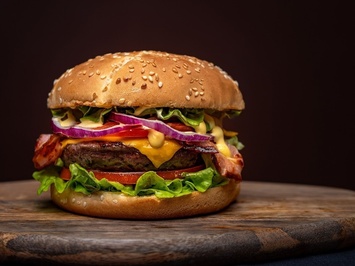 Baldibackin anime kızlı burger diyarı