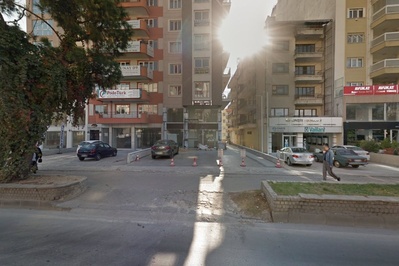 Dt. Özgün Öztürk, Diş Hekimi