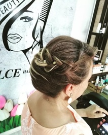 Emelce Saç Bakım Ve Güzellik Salonu