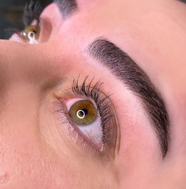 ESMAÖZERBEAUTY