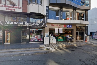 Esrederm Güzellik Merkezi