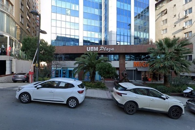 EsteFirst Saç Ekim Merkezi