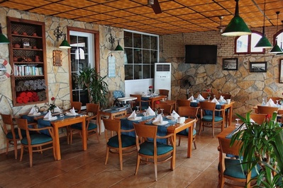 Ladies Beach Restaurant Cafe & Bar