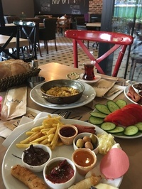 Mavi cafe bistro