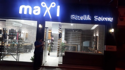 Maxi Saç Tasarım & Güzellik Merkezi