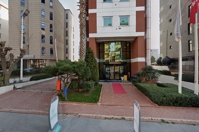 Medicaworld Hair Transplant Center - Saç Ekim Merkezi