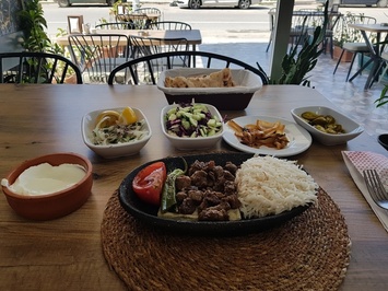 Meşhur Kavurmacı Uğur Usta