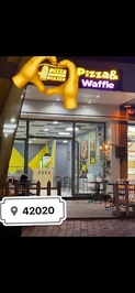 Pizza Piazza & Waffle