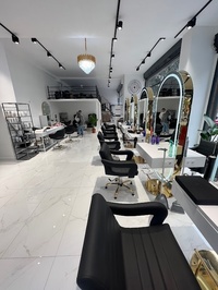 Sacha Curl Kuaför, Güzellik ve Solaryum Salonu