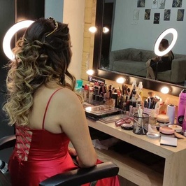 Saloon Smyrna KUAFÖR & GÜZELLİK