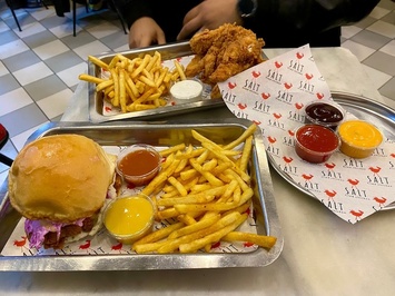 Salt Fried Chicken Akaretler