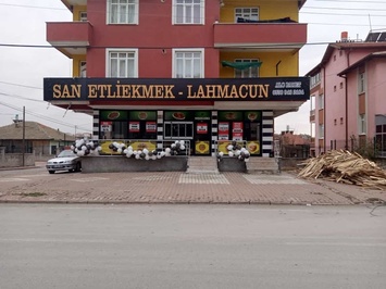 San Etliekmek - Lahmacun