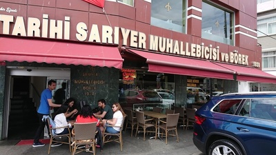 Tarihi Sarıyer Muhallebicisi Ve Börek