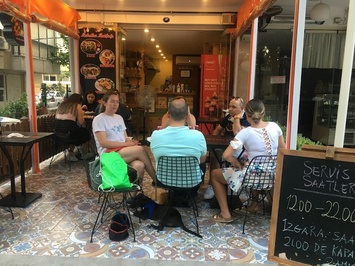 Two Amigos Taco Bornova